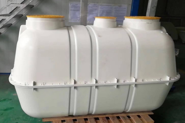 農(nóng)村旱廁改造選擇低價(jià)格的玻璃鋼化糞池行嗎 農(nóng)村旱廁改造選擇低價(jià)格的玻璃鋼化糞池行嗎